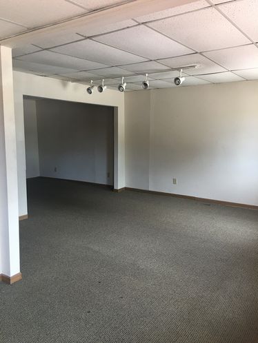 205 S Main St, Brookfield, MO 64628